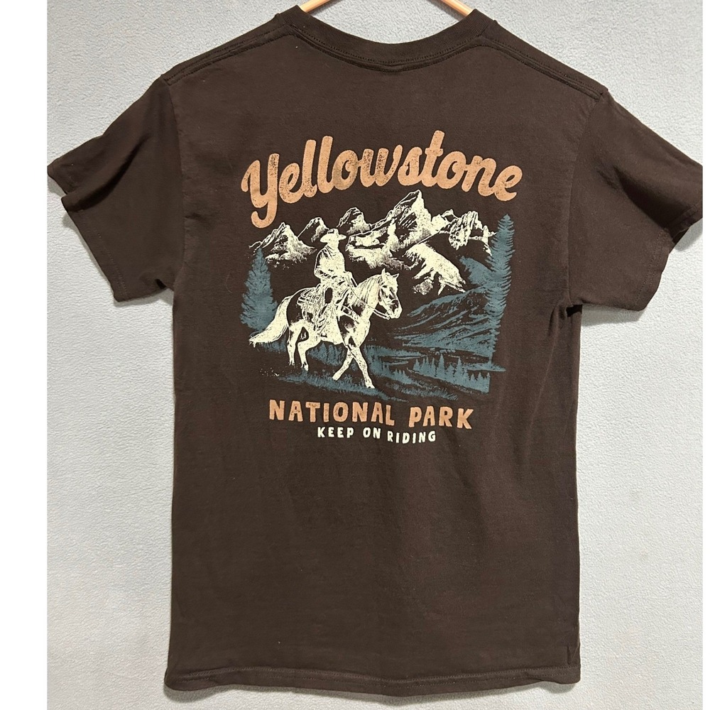 Yellow stone National Park T-Shirt Mens Small Brown Graphic Tee Keep on Riding